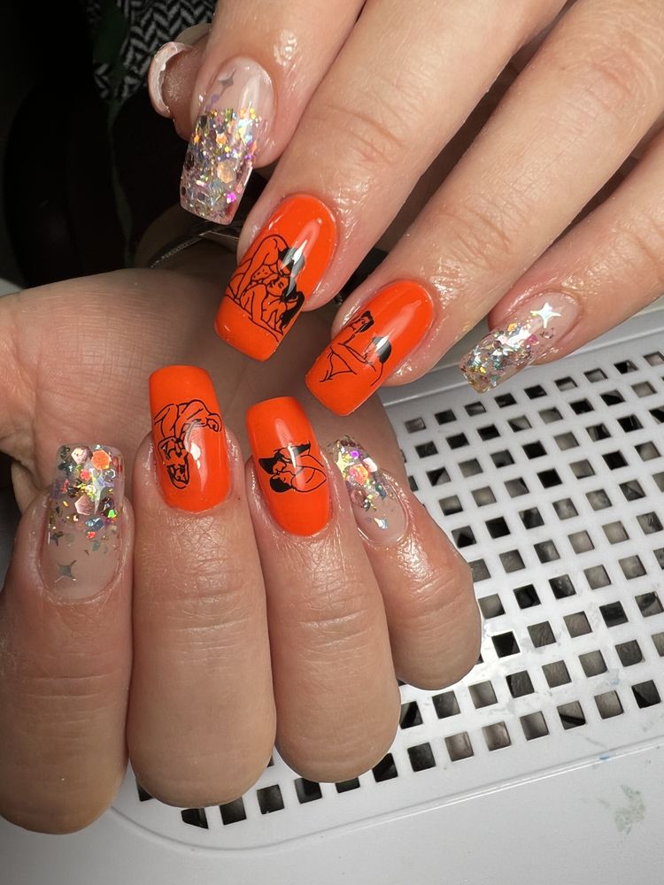 Victoria's Russian manicure Logo