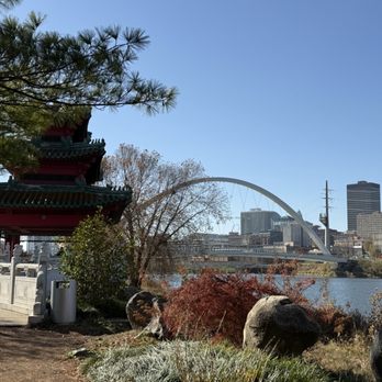 Robert D Ray Asian Gardens - Parks Near Me - Des Moines, Iowa Robert D Ray Asian Gardens - Parks Near Me - Des Moines, Iowa