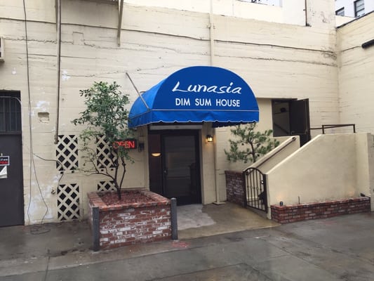 Lunasia Pasadena - MOVED TO NEW LOCATION AT COLORADO AND LAKE by null