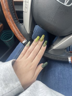 QT Nails