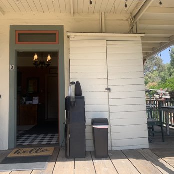Big Nose Winery - Wine Tasting Room Near Me - Temecula, California