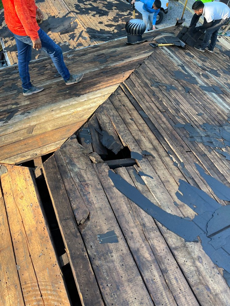 Slide of J’s Roofing