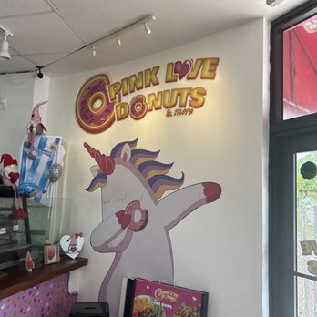 Pink Cafe - Breakfast & Brunch Near Me - Miami Beach, Florida
