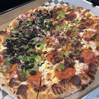 Mattenga's Pizzeria Wilderness Oak - Half supreme Half Sante Fe - Pizza Near Me - San Antonio, Texas Mattenga's Pizzeria Wilderness Oak - Half supreme Half Sante Fe - Pizza Near Me - San Antonio, Texas