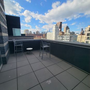 Hampton Inn Brooklyn/Downtown - Balcony - Hotels Near Me - Brooklyn, New York Hampton Inn Brooklyn/Downtown - Balcony - Hotels Near Me - Brooklyn, New York