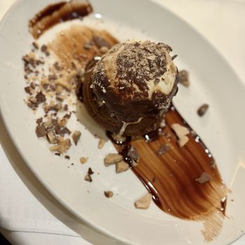 Chart House - Mini lava cake - Seafood Near Me - Portland, Oregon Chart House - Mini lava cake - Seafood Near Me - Portland, Oregon