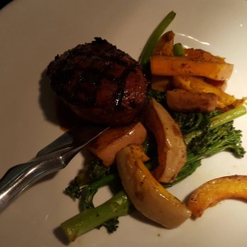 Moxies London Downtown Restaurant - Canadian (New) Near Me - London, Ontario