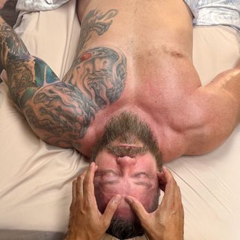 Howdy Massage - Massaging the forehead and temples. - Massage Therapy Near Me - Austin, Texas Howdy Massage - Massaging the forehead and temples. - Massage Therapy Near Me - Austin, Texas