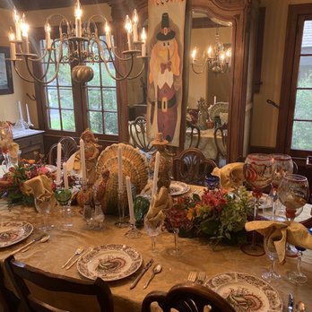 Margit Holakoui Florist - Main dining table - Florists Near Me - Arcadia, California Margit Holakoui Florist - Main dining table - Florists Near Me - Arcadia, California