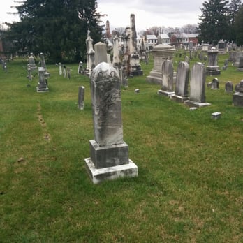 Old Public Graveyard - Taking a tour of Revolutionary and Civil War gravestones. - Funeral Services & Cemeteries Near Me Old Public Graveyard - Taking a tour of Revolutionary and Civil War gravestones. - Funeral Services & Cemeteries Near Me