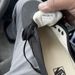 Shoe Palace - I'm pretty sure theses mfs are fake bro .. not complaining but that would explain why I payed 54 bucks