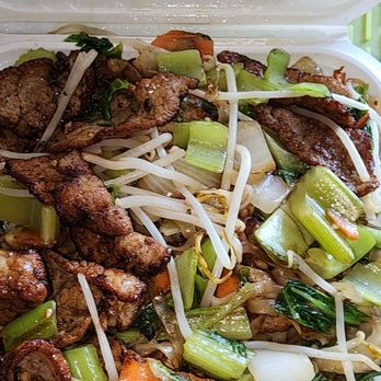 Pho Kim Long - Beef chow fun w bok choy and celery. - Vietnamese Near Me - San Jose, California Pho Kim Long - Beef chow fun w bok choy and celery. - Vietnamese Near Me - San Jose, California