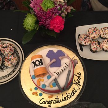 Creative Crumbs - Love the detailed cakes by Creative Crumbs and tastes great. - Bakeries Near Me