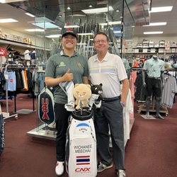 Plaza Golf - LPGA Player Wichanee Meechai getting her new set balanced