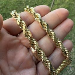 Aloha! Gold Buyers! - 14kt- 8mm- solid gold- diamond rope cut- over 125 grams