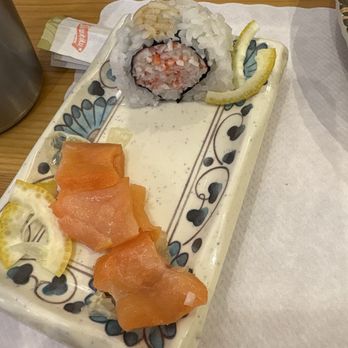Kazoo Restaurant - Fishy gross tasting @Alaskan Roll (4 Pcs) do not buy - Japanese Near Me - San Jose, California Kazoo Restaurant - Fishy gross tasting @Alaskan Roll (4 Pcs) do not buy - Japanese Near Me - San Jose, California