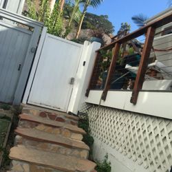 Gate access to beach