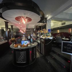 J Morgan's Steakhouse - The entrance/ bar