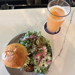 Courtside Food and Drinks