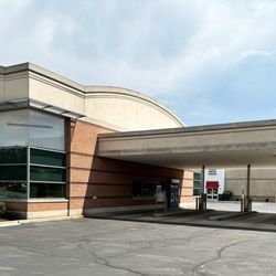 First American Bank - The drive thru at the First American Bank Naperville-Wheatland Crossing branch