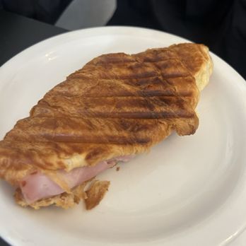 Laura's Kitchen - Ham and cheese croissant - Breakfast & Brunch Near Me - Edinburgh, EDH Laura's Kitchen - Ham and cheese croissant - Breakfast & Brunch Near Me - Edinburgh, EDH