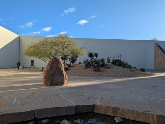 Noguchi Garden by null