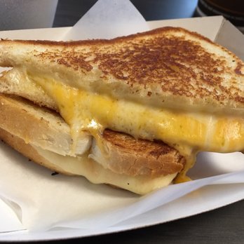 Gouda Girls - The Triple - Food Trucks Near Me - Milwaukee, Wisconsin