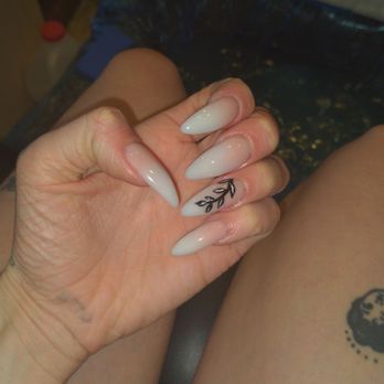 Ophelia's Nail's & Day Spa - Beautiful acrylic set - Nail Salons Near Me - Antelope, California