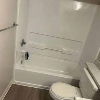 Key Painting - Reglazing bathtub - Painters Near Me - Woodland, California Key Painting - Reglazing bathtub - Painters Near Me - Woodland, California