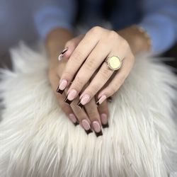 Nails by @Chauvan2294