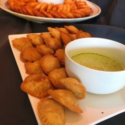 Areperia 831 - Our Venezuelan vegan pastelitos