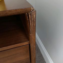 Rooms To Go - First delivery of the nightstand (First week in July 2023) Damaged by the factory in Mexico or, by someone handling the crate.