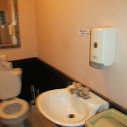 Pisanello's Pizza - toilet is fairly clean