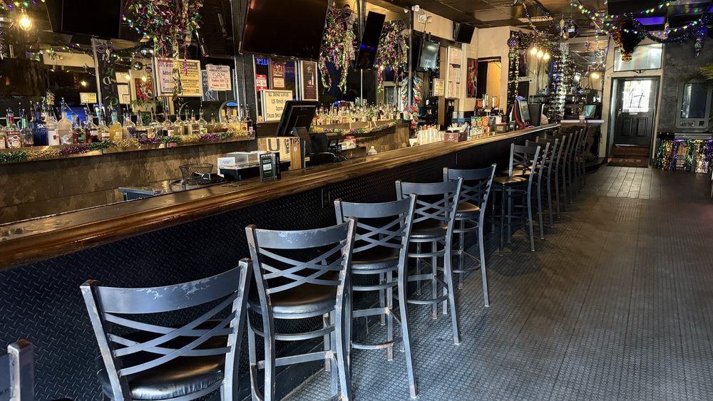 Flip Side Bar & Patio Image