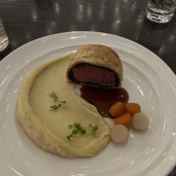 Gordon Ramsay Hell's Kitchen - Petite beef Wellington. - New American Near Me - Miami, Florida