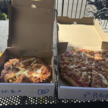La Bella Pizza - Mexican pizza and pineapple pepperoni and jalapeño - Pizza Near Me - Chula Vista, California La Bella Pizza - Mexican pizza and pineapple pepperoni and jalapeño - Pizza Near Me - Chula Vista, California