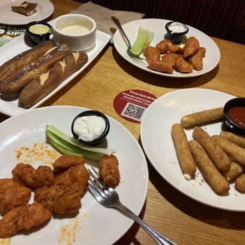 Applebee's Grill + Bar - American Near Me - Hackensack, New Jersey