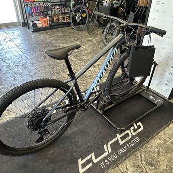 GHO Cycle House - Rockhopper Expert - Outdoor Gear Near Me - Bentonville, Arkansas GHO Cycle House - Rockhopper Expert - Outdoor Gear Near Me - Bentonville, Arkansas