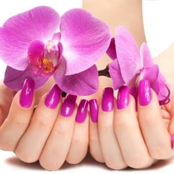 Queen Nails & Day Spa