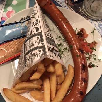 Erste Dresdner Wurstküche - Die große rote vom Altmarkt mit Pommes! - German Near Me - Dresden, SN