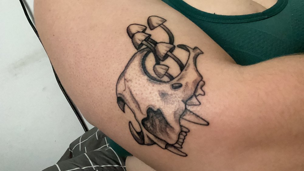 Tiger House Tattoo Logo