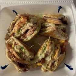 JJ’s Family Kitchen - Club Sandwich