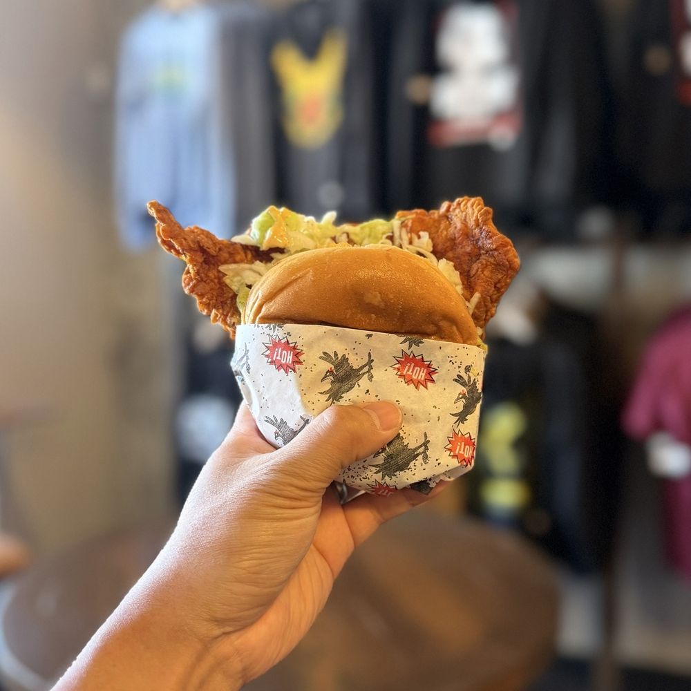 Howlin' Ray's - The Sando (boneless breast, slaw, comeback sauce, pickles on a butter bun; Postmates order with delivery to Stone Brewing Tap Room Pasadena) - Southern Near Me - Pasadena, California