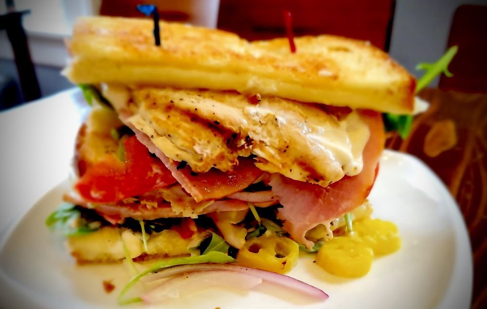 THE MELTDOWN GRILLED CHEESE AND TAPROOM Updated October 2024 77