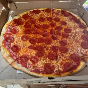 Maola's Pizza and Restaurant - Pepperoni Pizza - Italian Near Me - Cornelius, North Carolina Maola's Pizza and Restaurant - Pepperoni Pizza - Italian Near Me - Cornelius, North Carolina