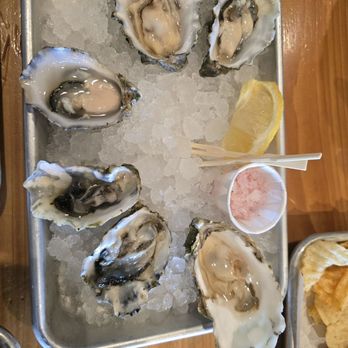 Salty Girls - Sequim Seafood - Oysters fligh - Seafood Near Me - Sequim, Washington