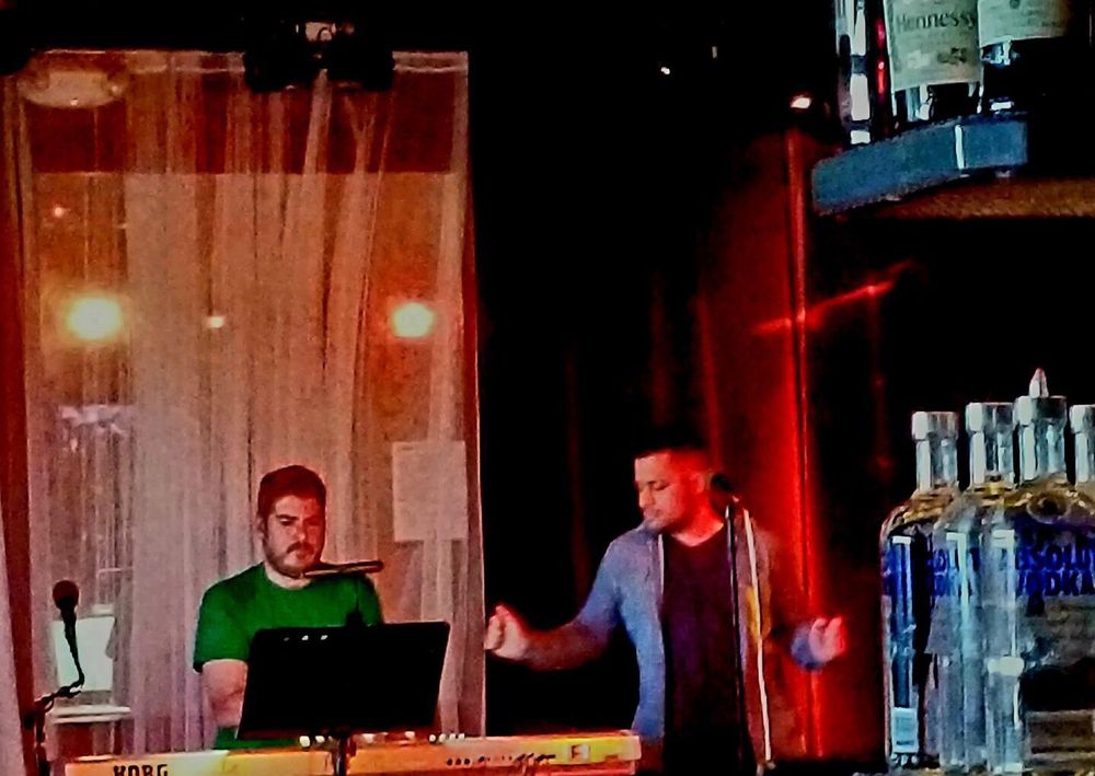 Piano Bar at Sidetrax Logo