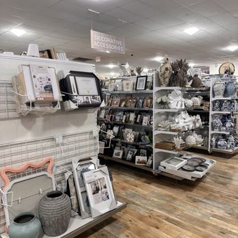 HomeGoods - Furniture Stores Near Me - Princeton, New Jersey