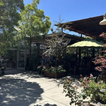 High Hand Cafe - New American Near Me - Loomis, California