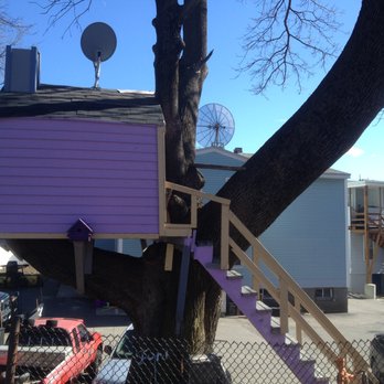 Assabet River Rail Trail - Fabulous purple treehouse is just one of the artsy-quirky sights along this excellent rail trail. - Hiking Near Me - Marlborough, Massachusetts Assabet River Rail Trail - Fabulous purple treehouse is just one of the artsy-quirky sights along this excellent rail trail. - Hiking Near Me - Marlborough, Massachusetts